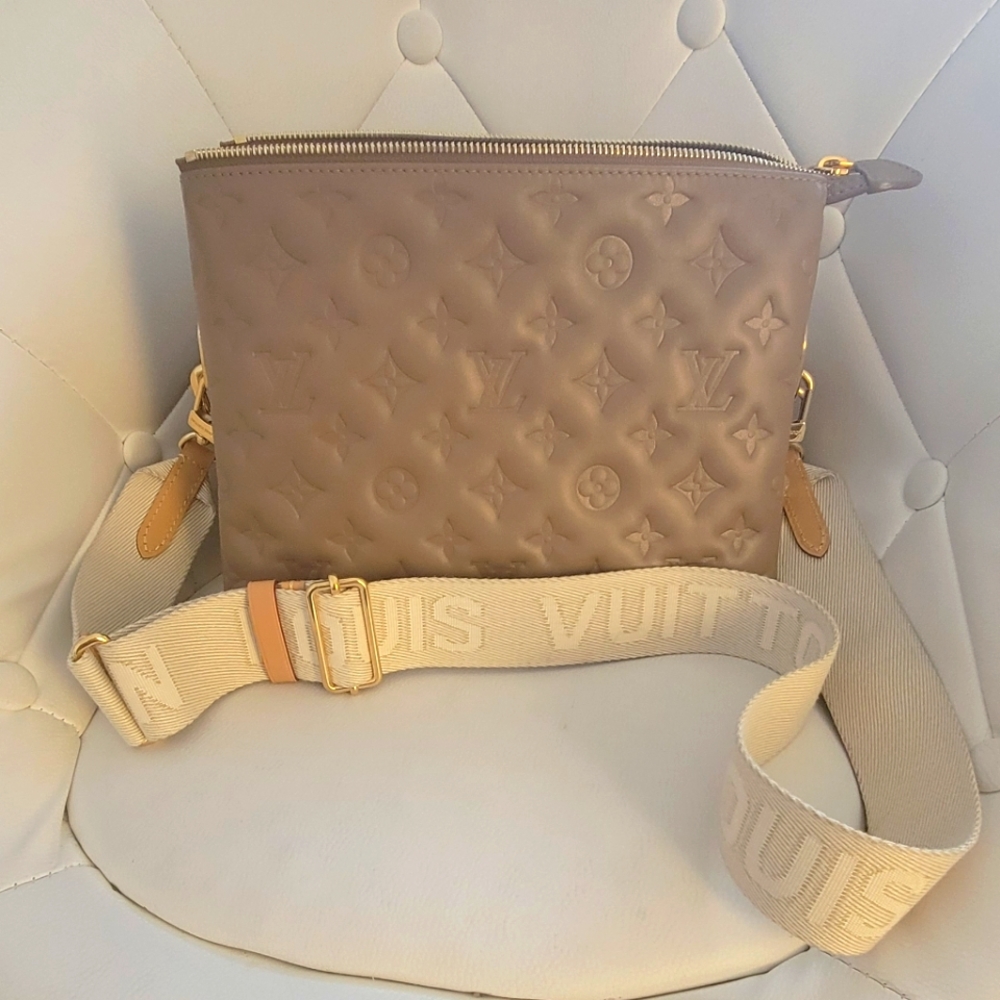 Louis Vuitton Coussin
